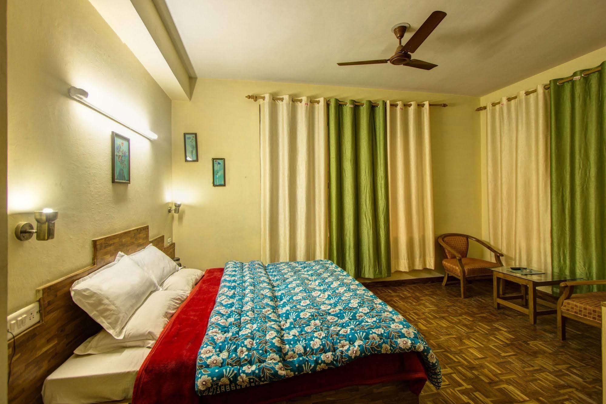 Kalinga Grand Hotel Manāli Εξωτερικό φωτογραφία